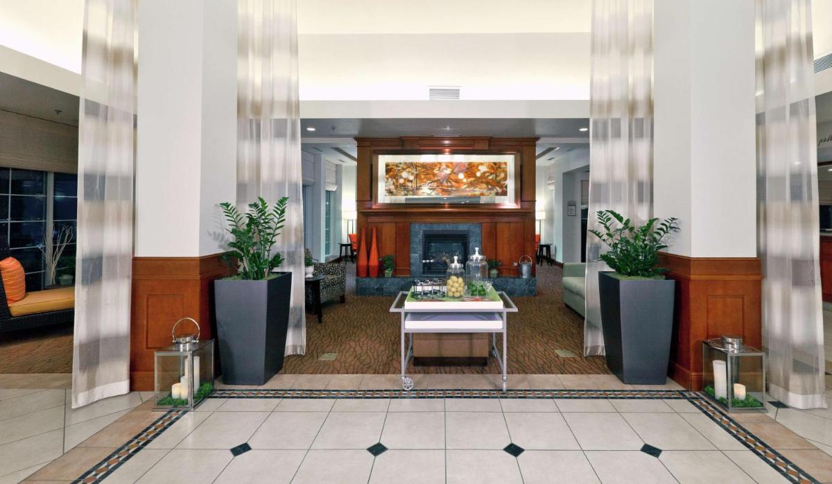 Hilton Garden Inn Ontario Rancho Cucamonga - image 3