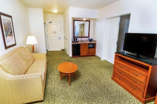 Hilton Garden Inn Ontario Rancho Cucamonga - image 49