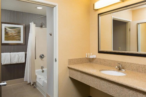 Courtyard by Marriott Rancho Cucamonga - image 12