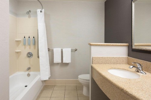 Courtyard by Marriott Rancho Cucamonga - image 46