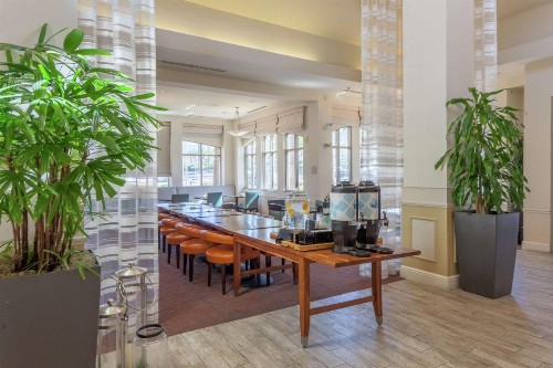 Hilton Garden Inn Palm Springs/Rancho Mirage - image 6