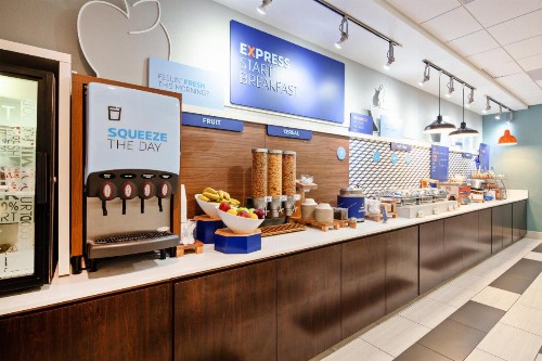 Holiday Inn Express & Suites Rancho Mirage an IHG Hotel - image 18