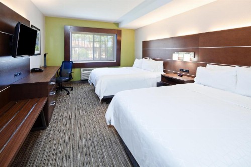 Holiday Inn Express & Suites Rancho Mirage an IHG Hotel - image 23