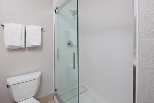Holiday Inn Express & Suites Rancho Mirage an IHG Hotel - image 4