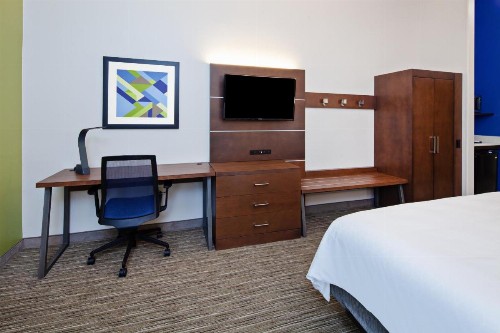 Holiday Inn Express & Suites Rancho Mirage an IHG Hotel - image 6