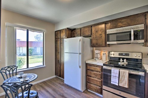 Condo with Pool Access Near Coachella and Hiking! - image 7