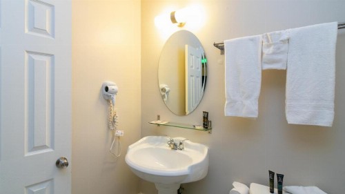 Americas Best Value Inn Rancho Palos Verdes - image 35
