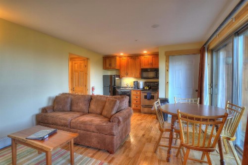 South Branch Condo 19-1 - Saddleback Mountain Ski in Ski out condo