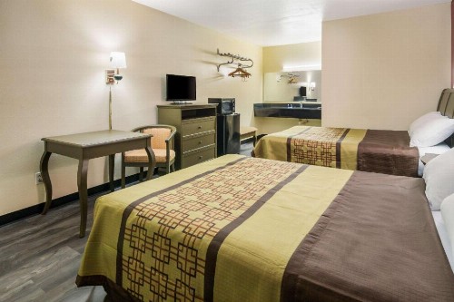 Rodeway Inn - image 33
