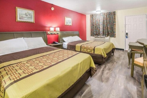 Rodeway Inn - image 41