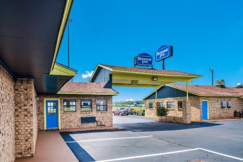 Rodeway Inn - image 9