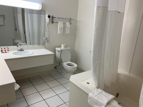 Travelodge by Wyndham Rapid City - image 31