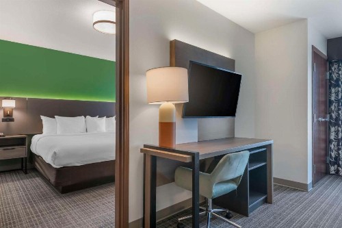 Comfort Suites Conference Center Rapid City - image 24
