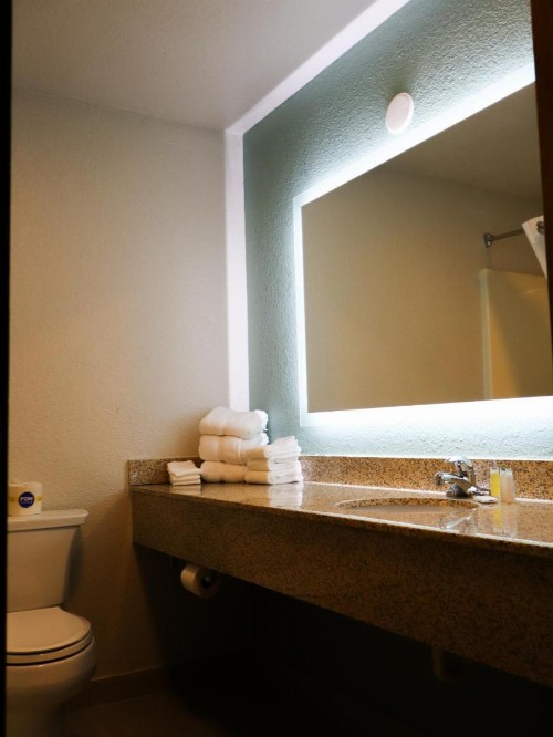 Quality Inn & Suites Rapid City - image 32