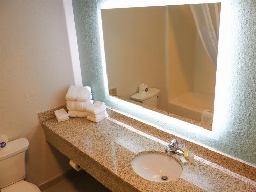 Quality Inn & Suites Rapid City - image 42