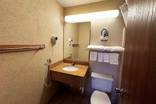 Quality Inn & Suites Rapid City - image 8