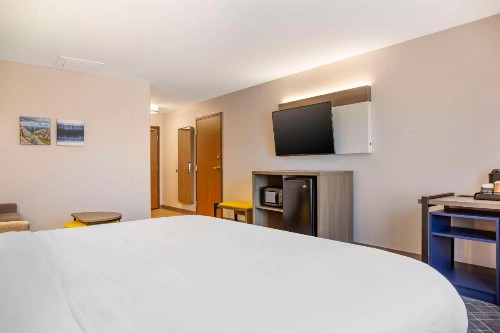 Hampton Inn Rapid City - image 22
