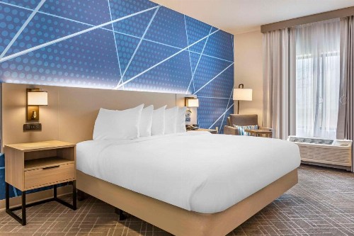 Hampton Inn Rapid City - image 25