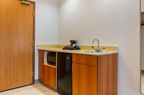 Hampton Inn Rapid City - image 37