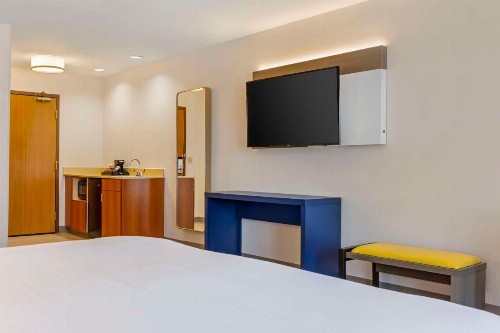 Hampton Inn Rapid City - image 38