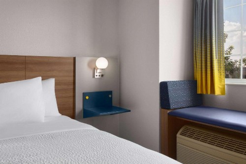 Microtel Inn & Suites by Wyndham Rapid City - image 36