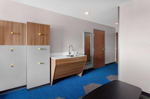 Microtel Inn & Suites by Wyndham Rapid City - image 40