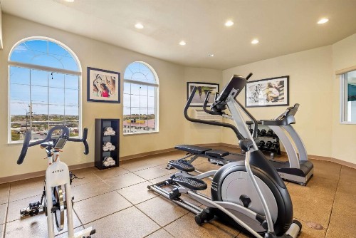 Quality Inn near Monument Health Rapid City Hospital - image 31