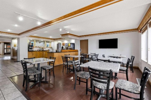 Quality Inn near Monument Health Rapid City Hospital - image 34