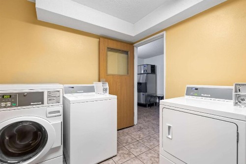 Quality Inn near Monument Health Rapid City Hospital - image 37
