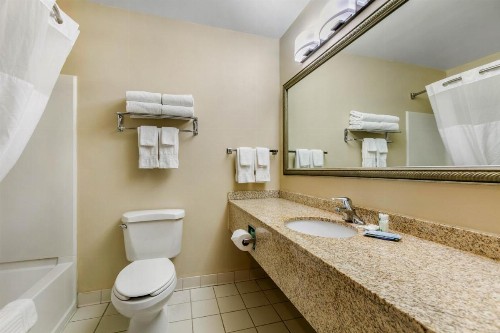 Quality Inn near Monument Health Rapid City Hospital - image 41