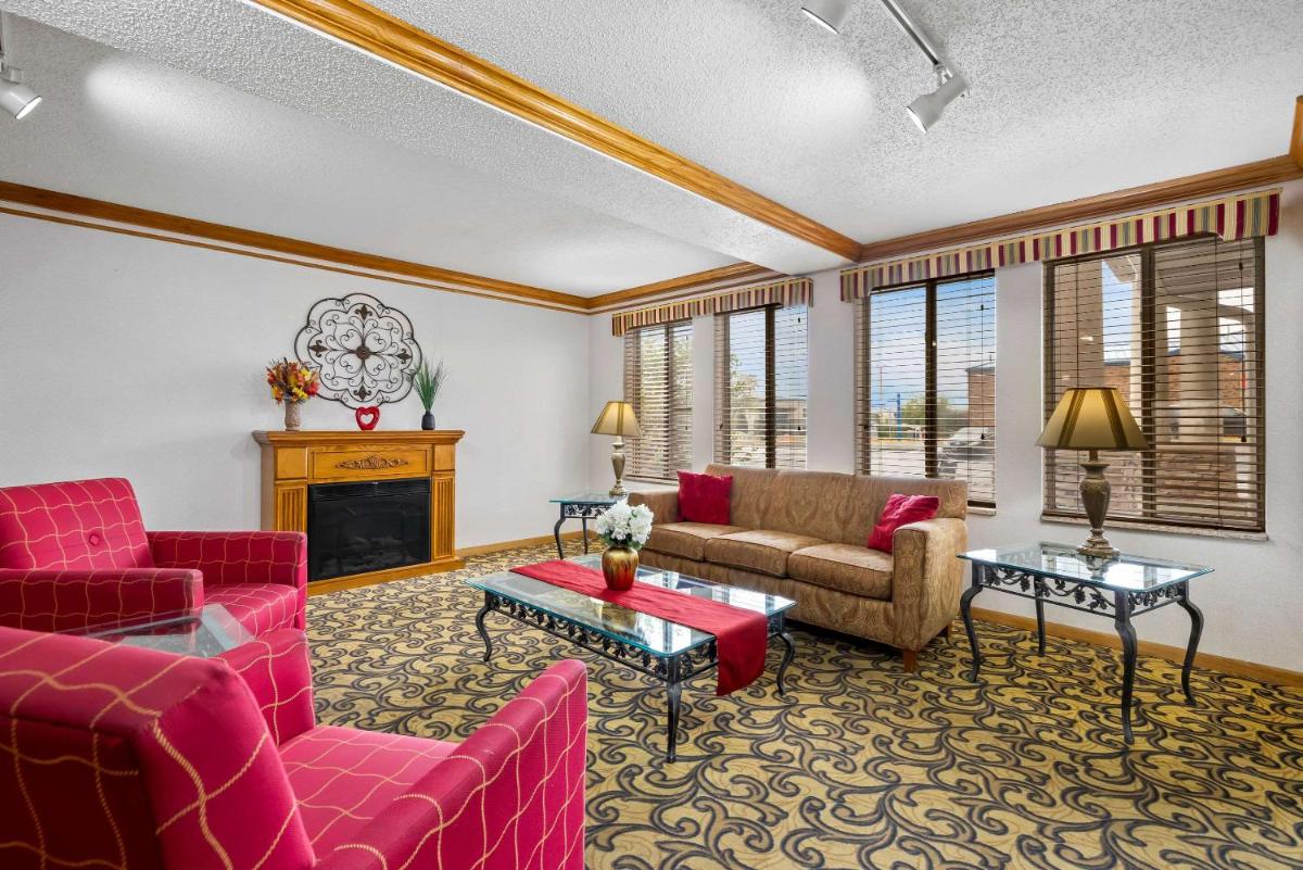 Quality Inn near Monument Health Rapid City Hospital - image 7