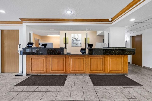 Quality Inn near Monument Health Rapid City Hospital - image 8