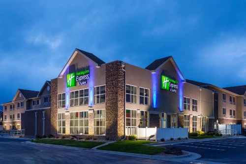 Holiday Inn Express & Suites Rapid City an IHG Hotel