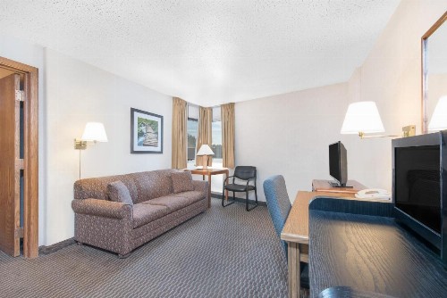 Days Inn by Wyndham West Rapid City - image 26