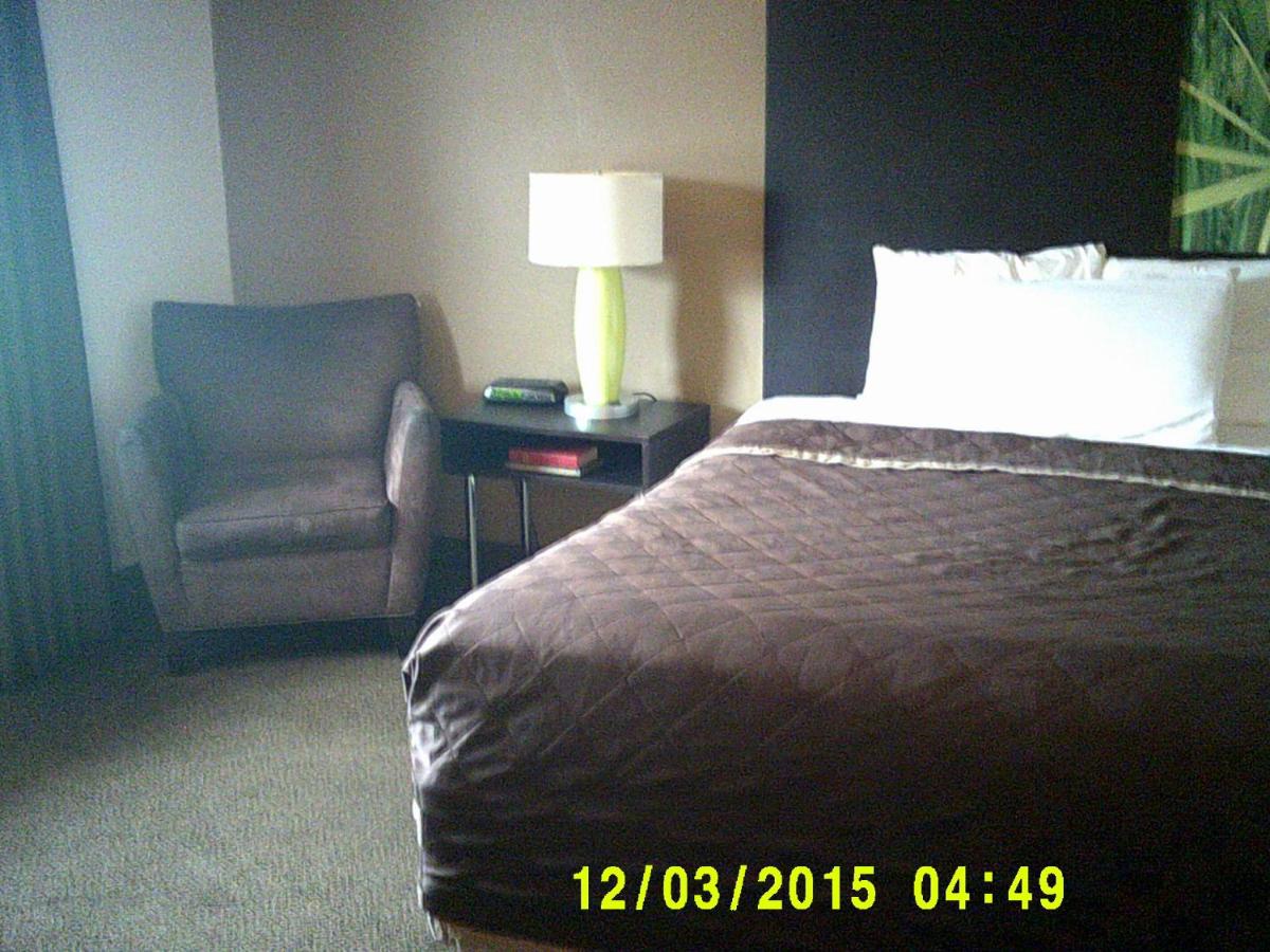 Super 8 by Wyndham Rapid City Rushmore Rd - image 7