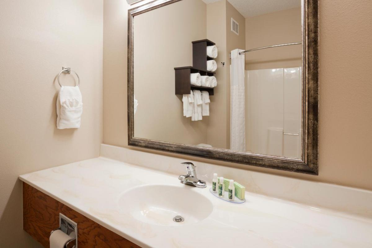 GrandStay Residential Suites Rapid City - image 3