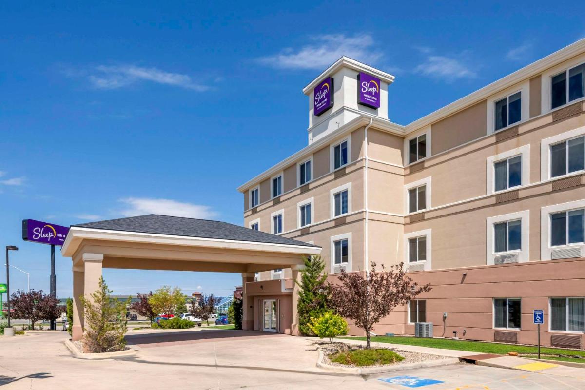 Sleep Inn & Suites Rapid City - image 2