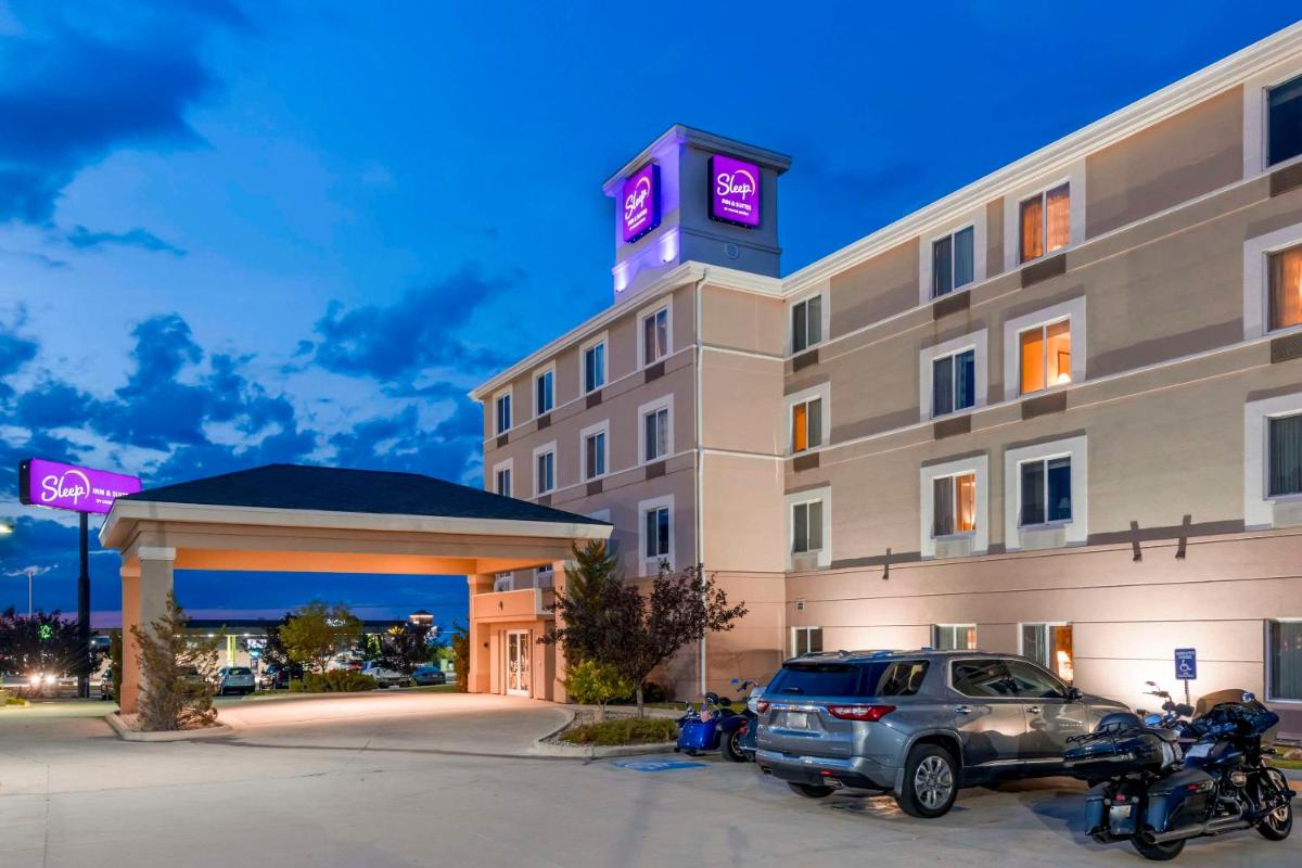 Sleep Inn & Suites Rapid City - image 3