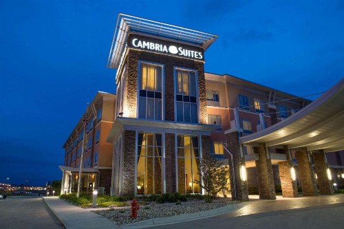Cambria Hotel Rapid City near Mount Rushmore - image 10