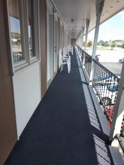 Town House Motel - image 21