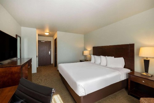Baymont by Wyndham Rapid City - image 39