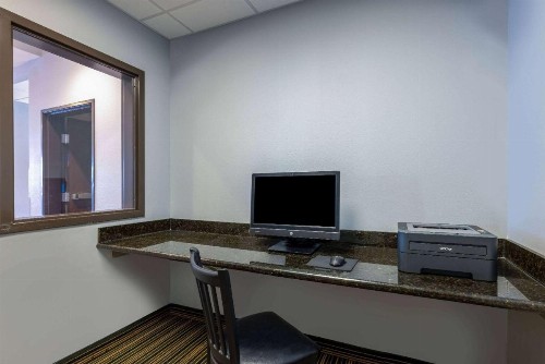 Baymont by Wyndham Rapid City - image 50