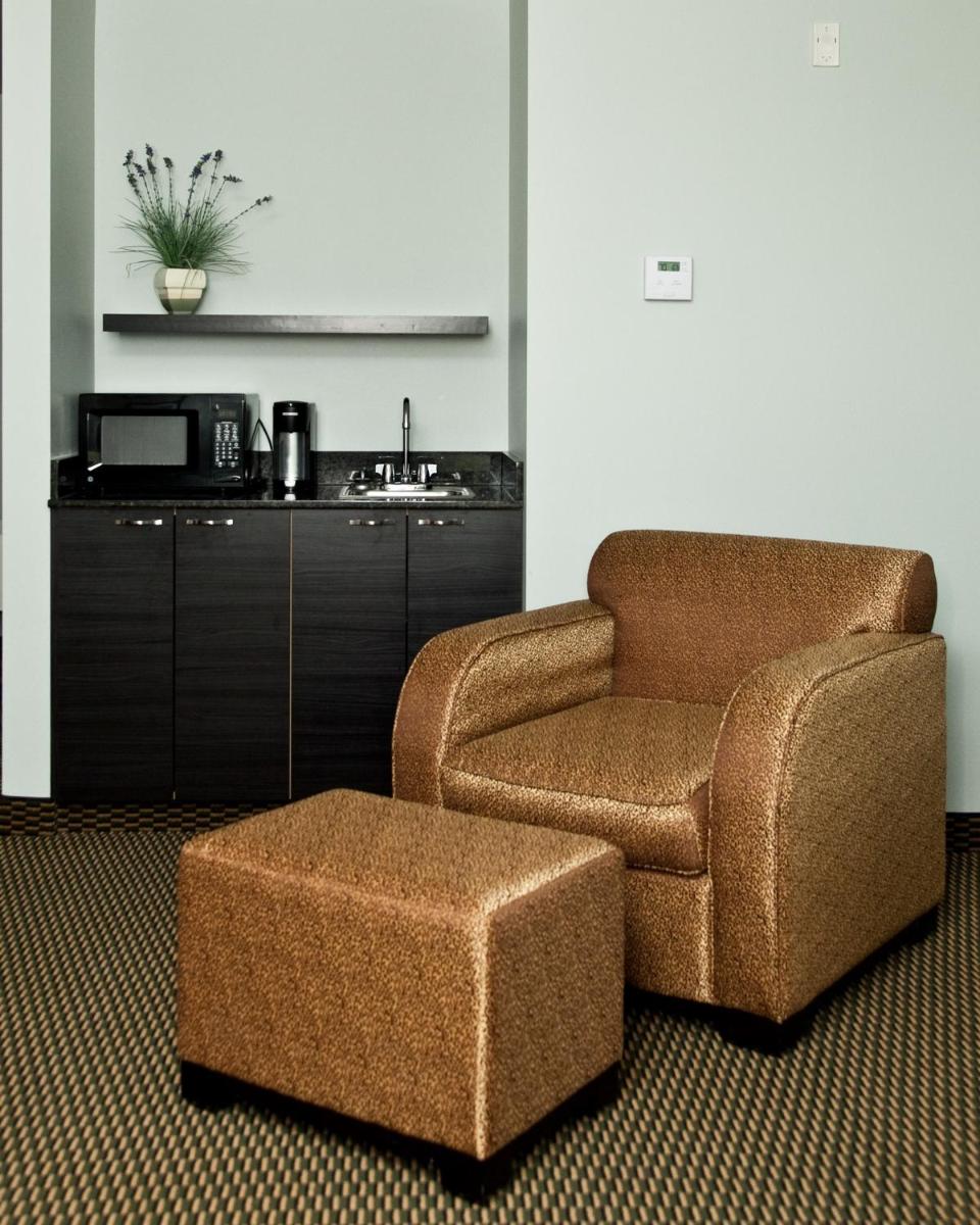 Baymont by Wyndham Rapid City - image 6