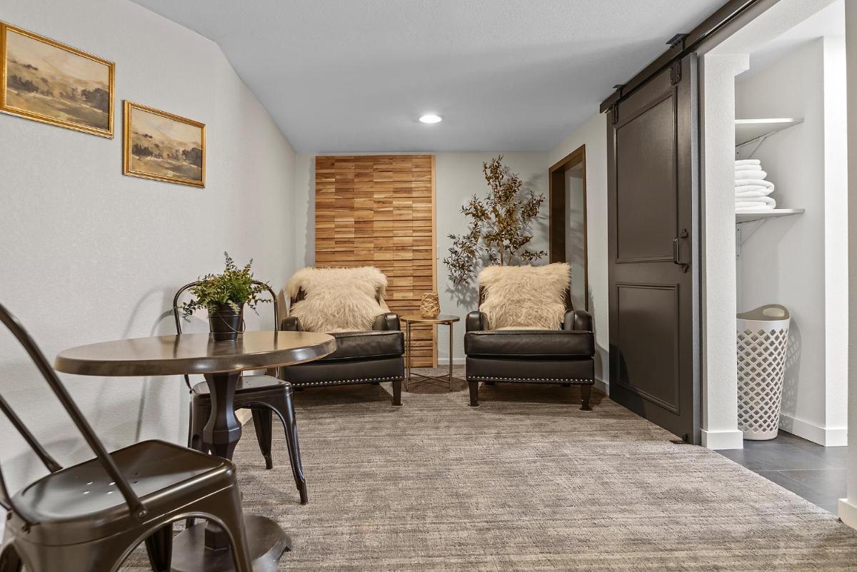 Black Forest Inn Bed & Breakfast - image 4