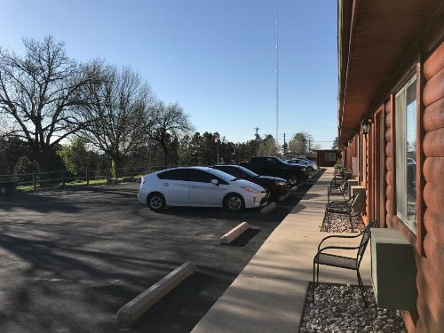 Big Sky Lodge - image 2