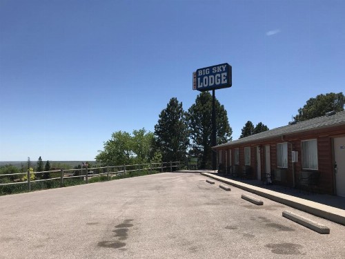 Big Sky Lodge - image 5
