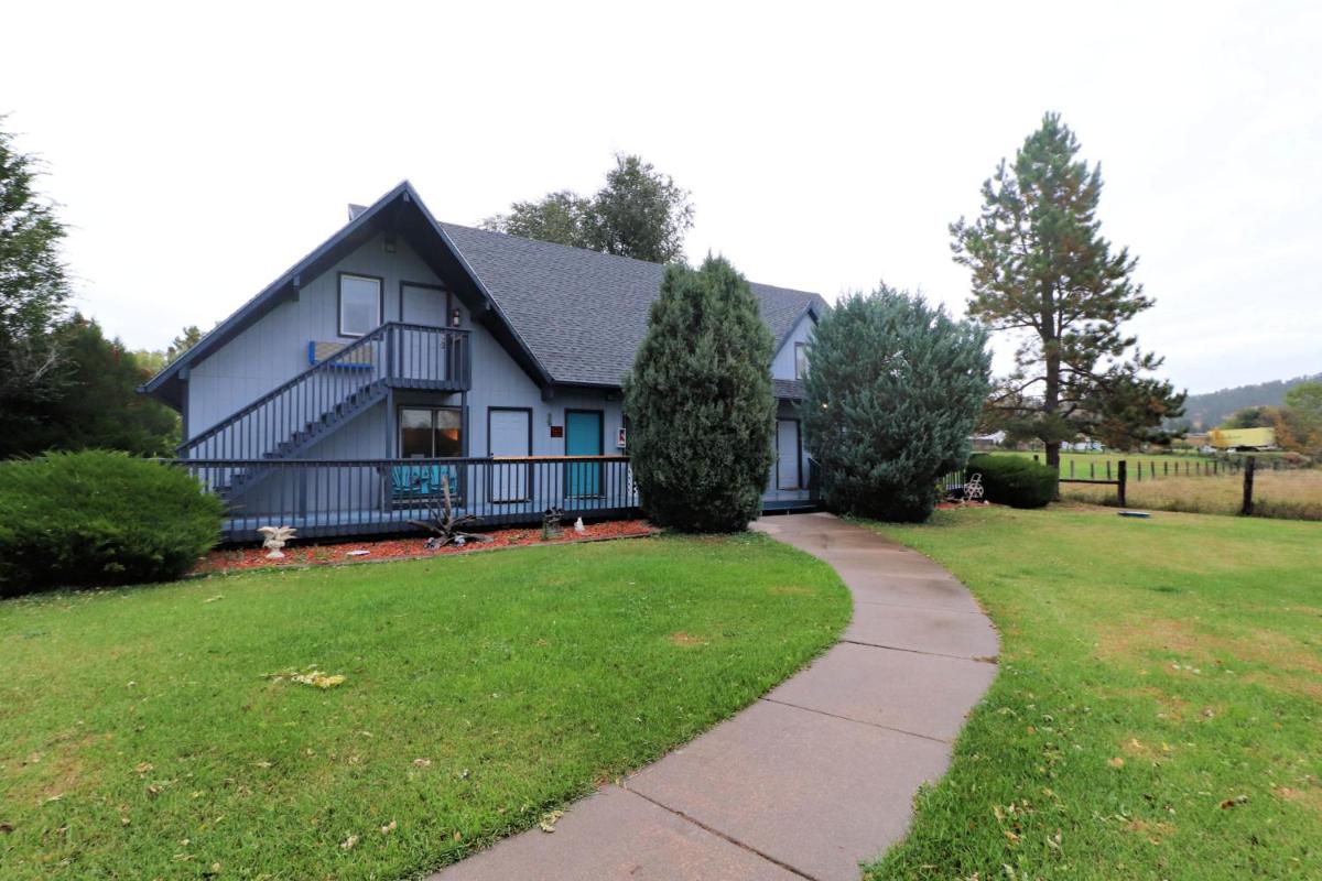 Sweetgrass Inn Bed & Breakfast - image 3