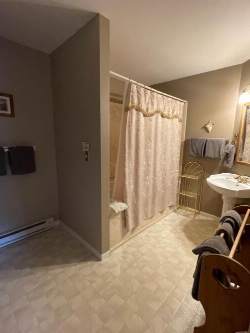 Sweetgrass Inn Bed & Breakfast - image 32