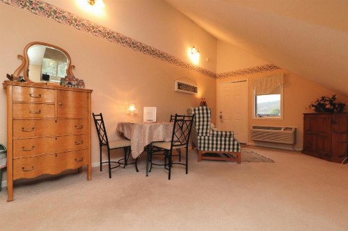 Sweetgrass Inn Bed & Breakfast - image 5