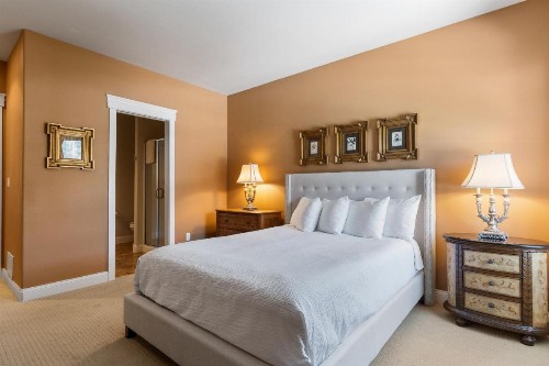Summer Creek Inn - image 3